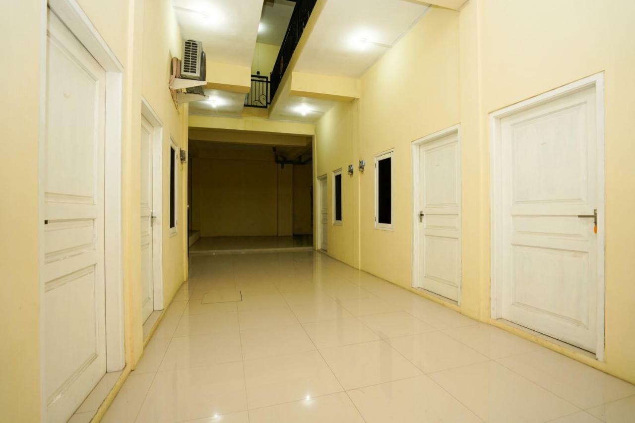 Oyo 998 La'Ana Residence Surabaya Exteriör bild