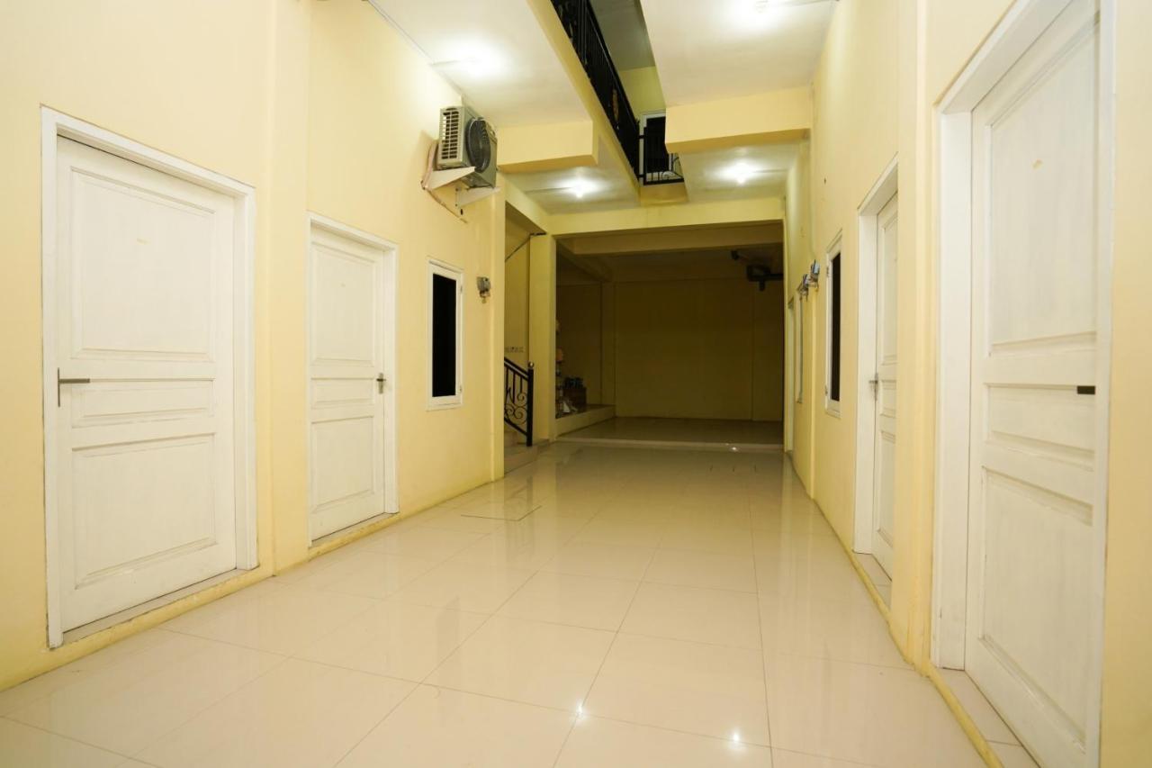 Oyo 998 La'Ana Residence Surabaya Exteriör bild