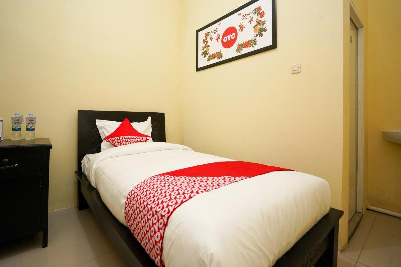 Oyo 998 La'Ana Residence Surabaya Exteriör bild